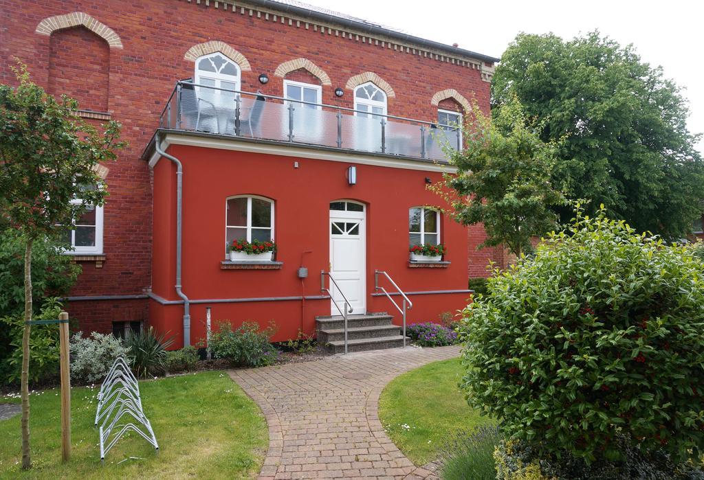 Deluxe Apartments Der "Alten Apotheke" Prerow Exteriör bild