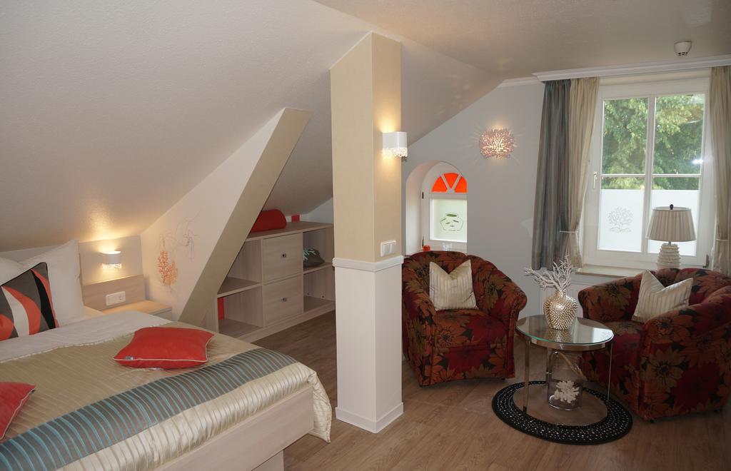 Deluxe Apartments Der "Alten Apotheke" Prerow Rum bild