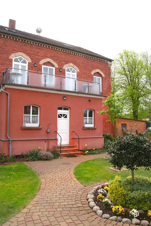 Deluxe Apartments Der "Alten Apotheke" Prerow Exteriör bild